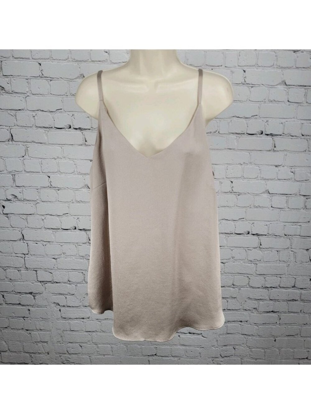 Chico's Beige Muave Satin Strappy V Neck Lightweight Cami Tank Top 2 US 12/14